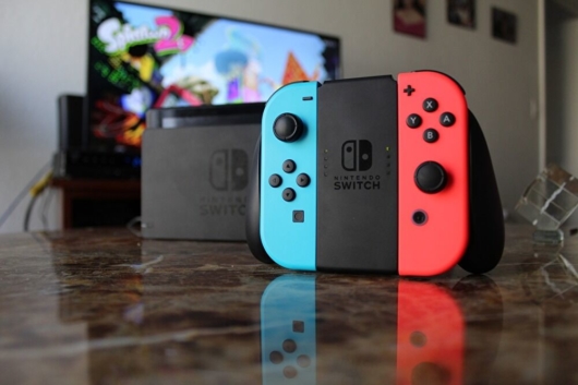 Nintendo Switch本体の画像