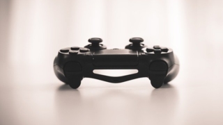 PS4のコントローラーの写真