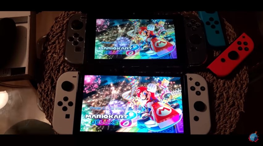 Nintendo Switch通常版と有機ELモデルをマリオカート8DXで比較したシーン