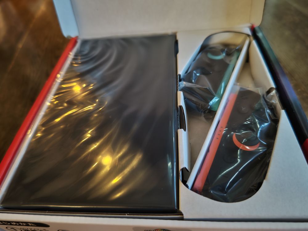 バルカズの自宅に届いた「Nintendo Switch2マリオカートワールドセット」の中身