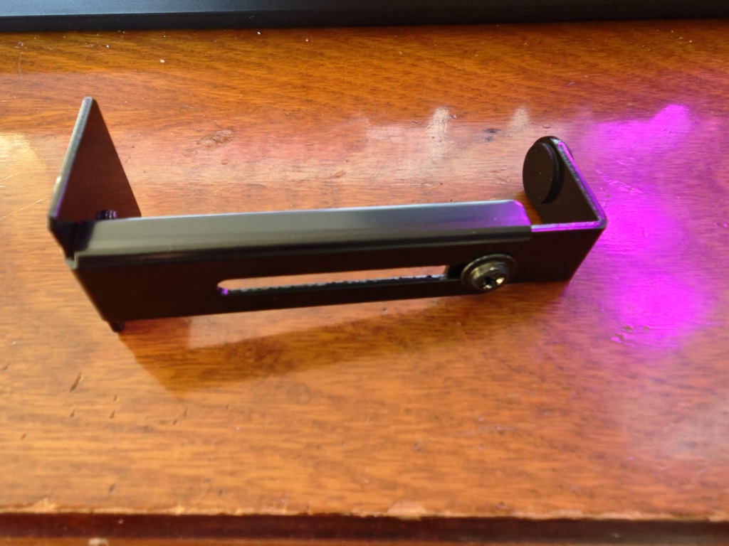 バルカズが購入した長尾製作所のグラボステーを出してみたところ